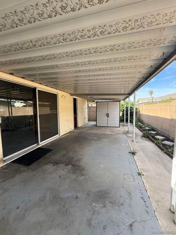 1540 W Whittier Avenue, Hemet, CA 92543
