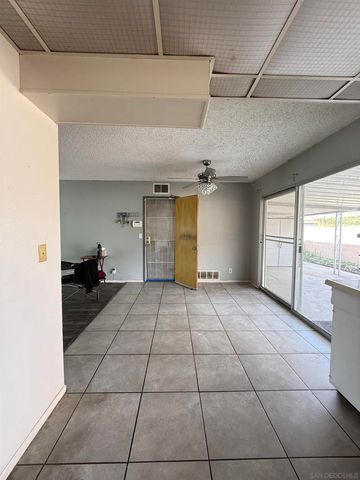 1540 W Whittier Avenue, Hemet, CA 92543