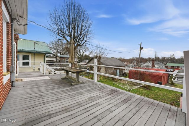 1221 West Sullivan Street, Kingsport, TN 37660