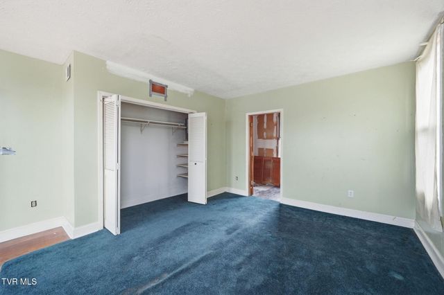 1221 West Sullivan Street, Kingsport, TN 37660