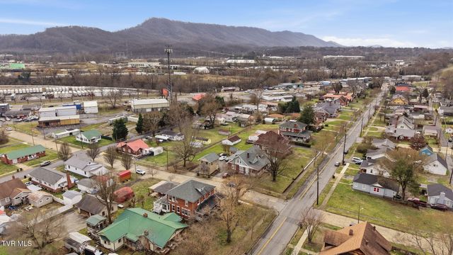 1221 West Sullivan Street, Kingsport, TN 37660