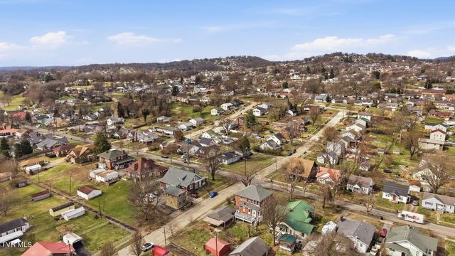 1221 West Sullivan Street, Kingsport, TN 37660