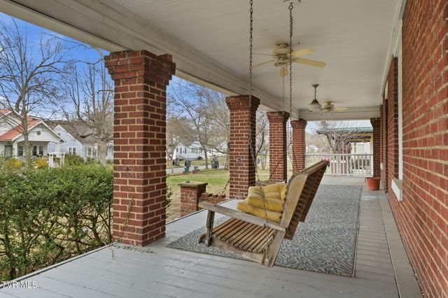 1221 West Sullivan Street, Kingsport, TN 37660