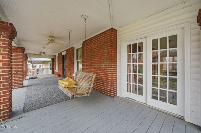 1221 West Sullivan Street, Kingsport, TN 37660