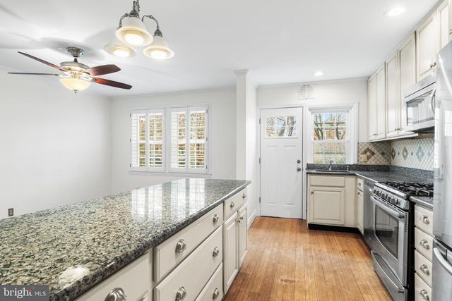 121 HOPKINS RD, Baltimore, MD 21212