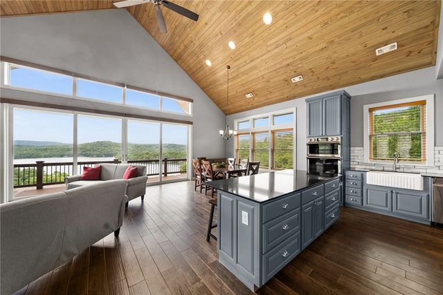 14137 Ozark Drive, Garfield, AR 72732