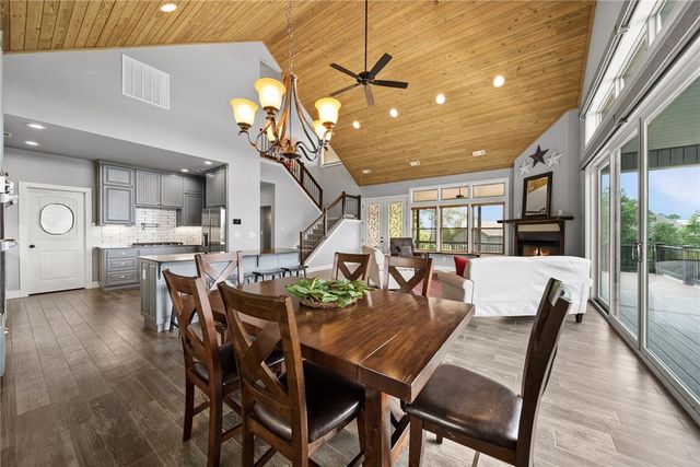 14137 Ozark Drive, Garfield, AR 72732