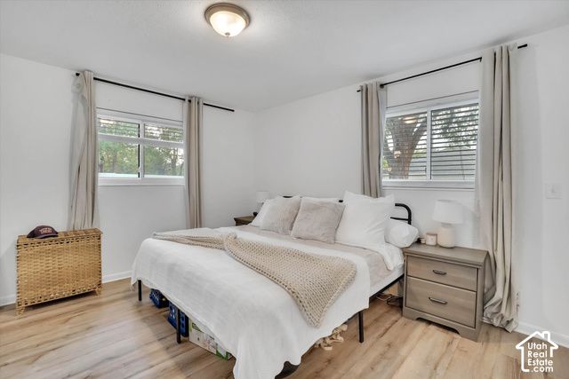 284 E TWIN PEAKS ST, Midvale, UT 84047