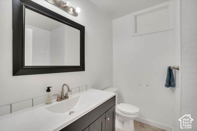 284 E TWIN PEAKS ST, Midvale, UT 84047