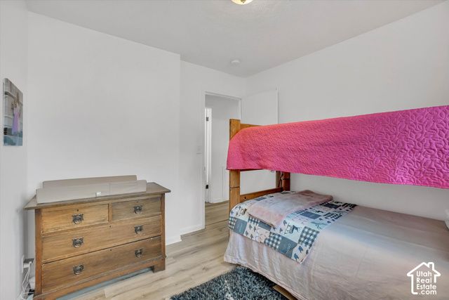 284 E TWIN PEAKS ST, Midvale, UT 84047