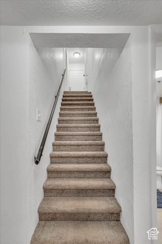 284 E TWIN PEAKS ST, Midvale, UT 84047