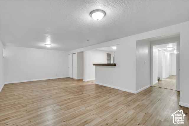 284 E TWIN PEAKS ST, Midvale, UT 84047