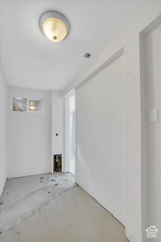 284 E TWIN PEAKS ST, Midvale, UT 84047