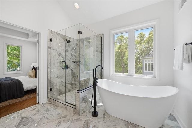 10153 S Shadow Circle, Olathe, KS 66061