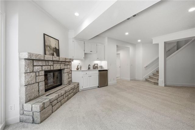 10153 S Shadow Circle, Olathe, KS 66061