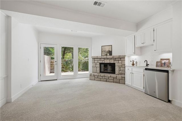 10153 S Shadow Circle, Olathe, KS 66061