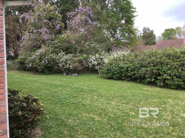21 Hoffren Drive, Fairhope, AL 36532