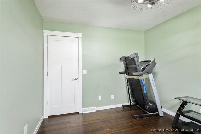 1230 Karen Avenue NW, Corydon, IN 47112