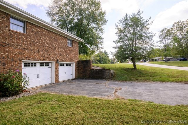 1230 Karen Avenue NW, Corydon, IN 47112