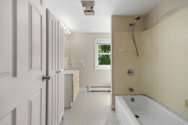 179 Eighth Street, Leominster, MA 01453