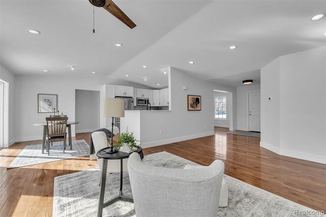 28410 Maitrott Street, Southfield, MI 48034