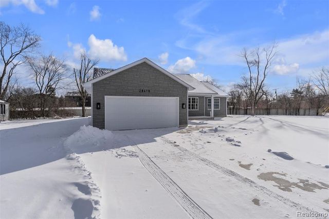 28410 Maitrott Street, Southfield, MI 48034