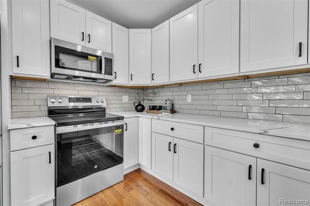 28410 Maitrott Street, Southfield, MI 48034