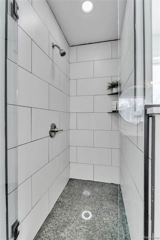 28410 Maitrott Street, Southfield, MI 48034