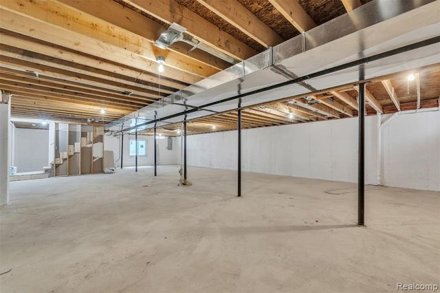 28410 Maitrott Street, Southfield, MI 48034