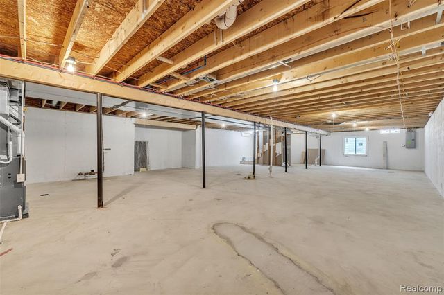 28410 Maitrott Street, Southfield, MI 48034