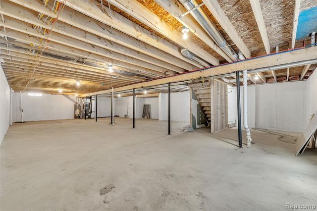 28410 Maitrott Street, Southfield, MI 48034