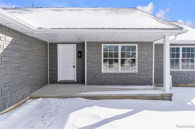 28410 Maitrott Street, Southfield, MI 48034