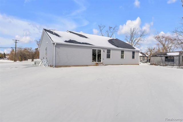 28410 Maitrott Street, Southfield, MI 48034