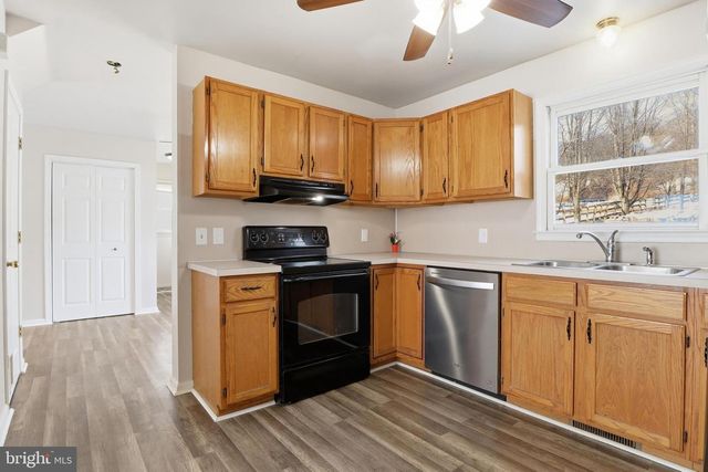 4861 ZEIGLERS CHURCH RD, Spring Grove, PA 17362