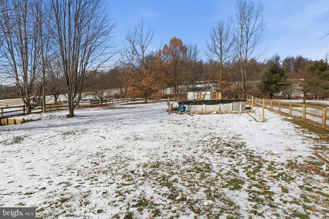 4861 ZEIGLERS CHURCH RD, Spring Grove, PA 17362