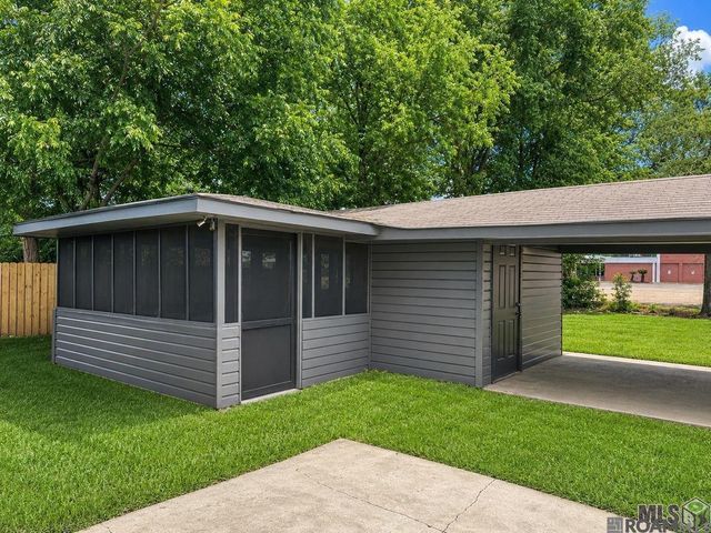 120 Cloud Dr, Baton Rouge, LA 70806