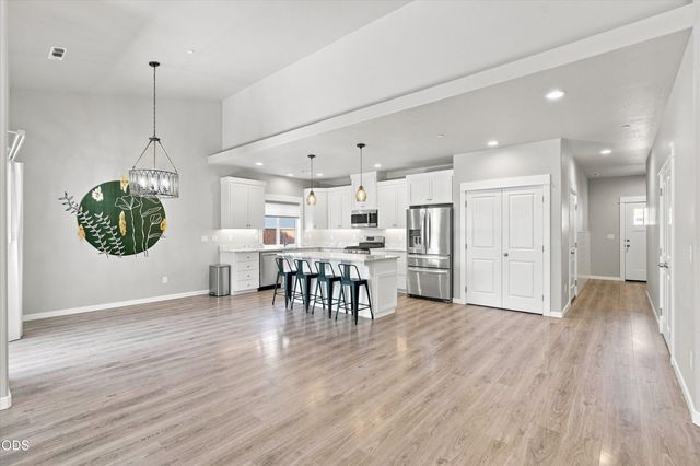 1754 Dragon Tail Place, Medford, OR 97504