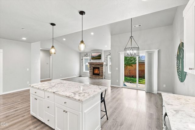 1754 Dragon Tail Place, Medford, OR 97504