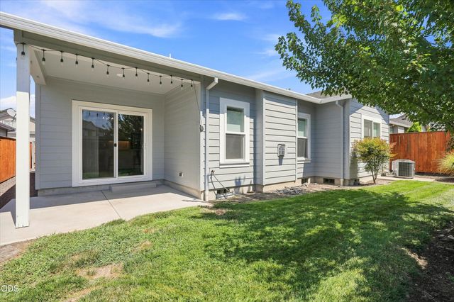 1754 Dragon Tail Place, Medford, OR 97504