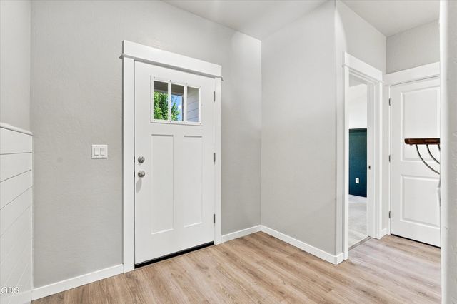 1754 Dragon Tail Place, Medford, OR 97504