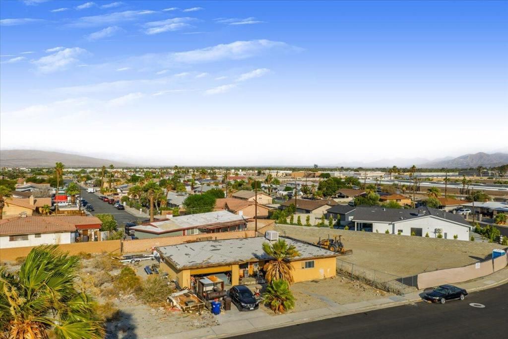 590 W Avenida Cerca, Palm Springs, CA 92262