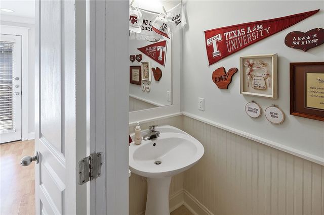 1725 Harvey Mitchell Parkway S 1731, College Station, TX 77840