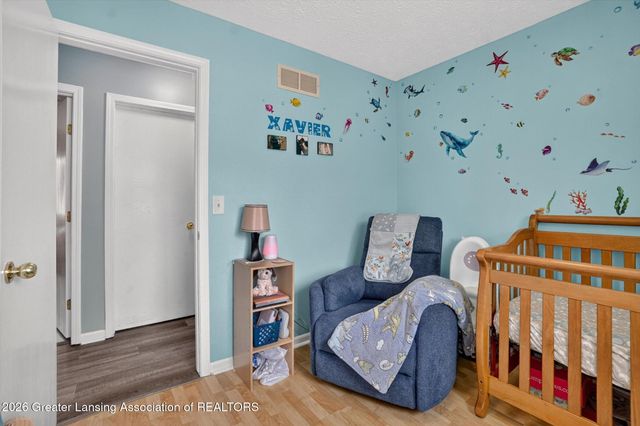 5802 Pheasant Avenue, Lansing, MI 48911