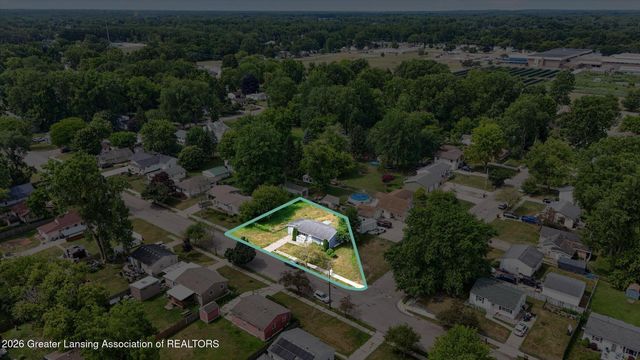 5802 Pheasant Avenue, Lansing, MI 48911