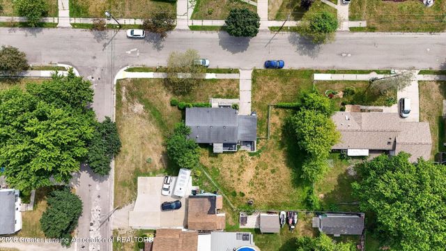 5802 Pheasant Avenue, Lansing, MI 48911