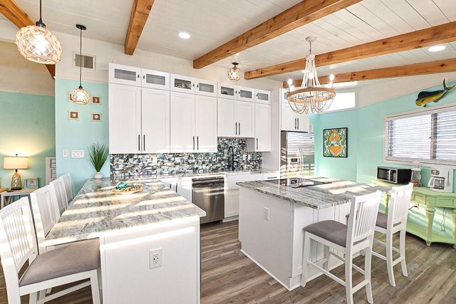 190 Barracuda, Bayou Vista, TX 77563