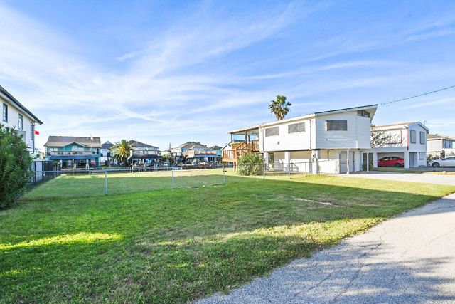 190 Barracuda, Bayou Vista, TX 77563