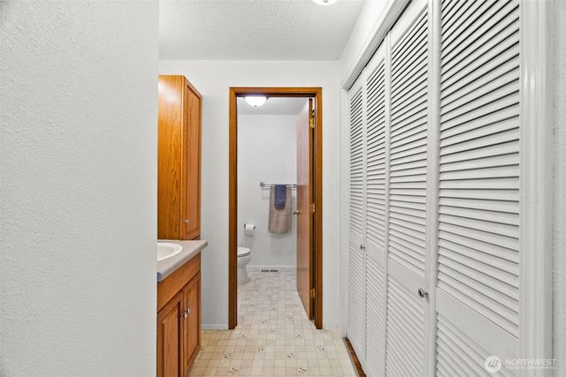 8405 113th Street E, Puyallup, WA 98373