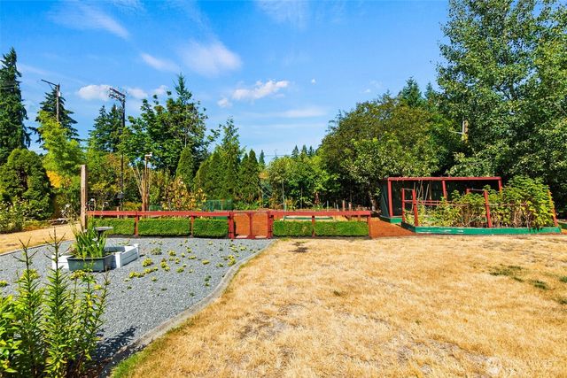 8405 113th Street E, Puyallup, WA 98373