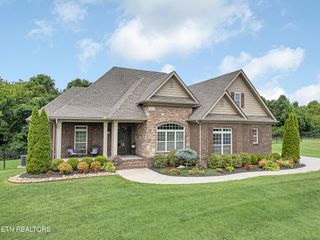 1439 Edenbridge Drive, Alcoa, TN 37701